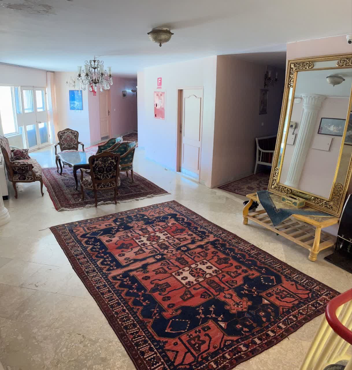 فضای نشیمن سنتی